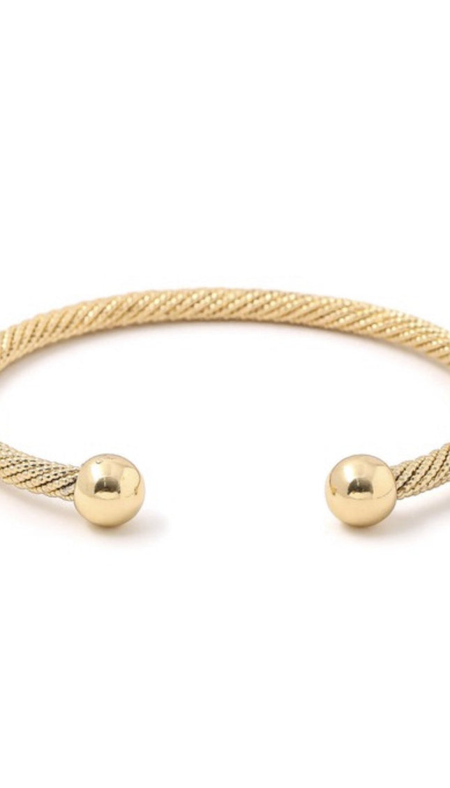 Unmatched Cuff Bracelet (Silver/Gold)